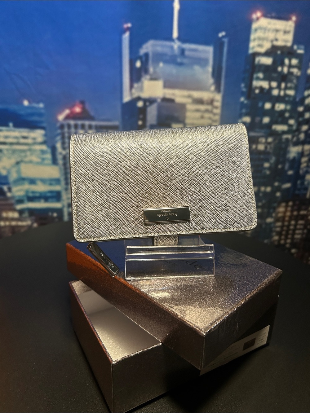 kate spade Silver Textured Zip Wallet